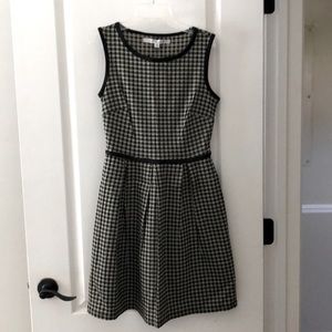 NWT. Houndstooth pattern dress.